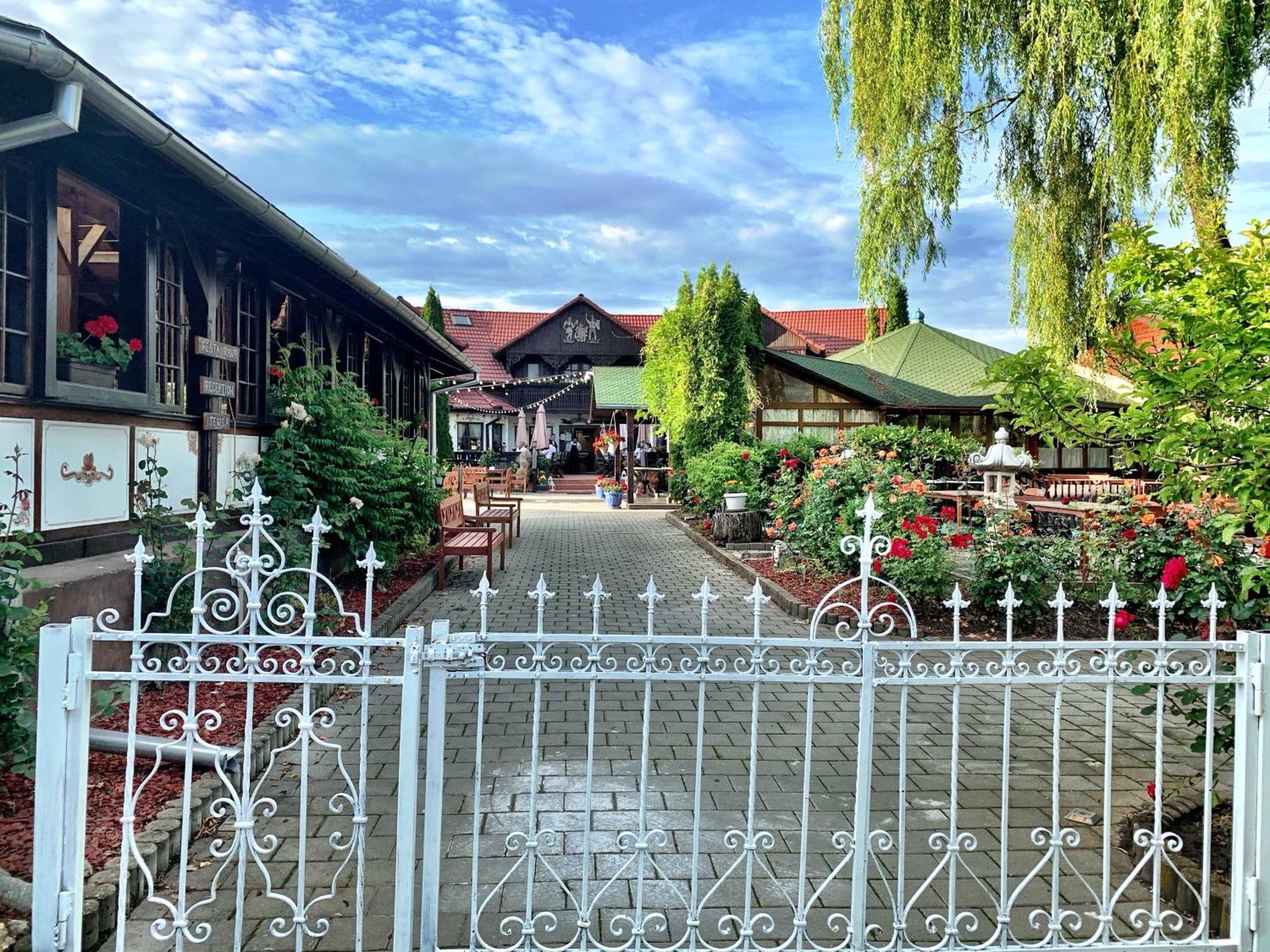 Pensiunea Apfelhaus ชิสนาดิวารา ภายนอก รูปภาพ